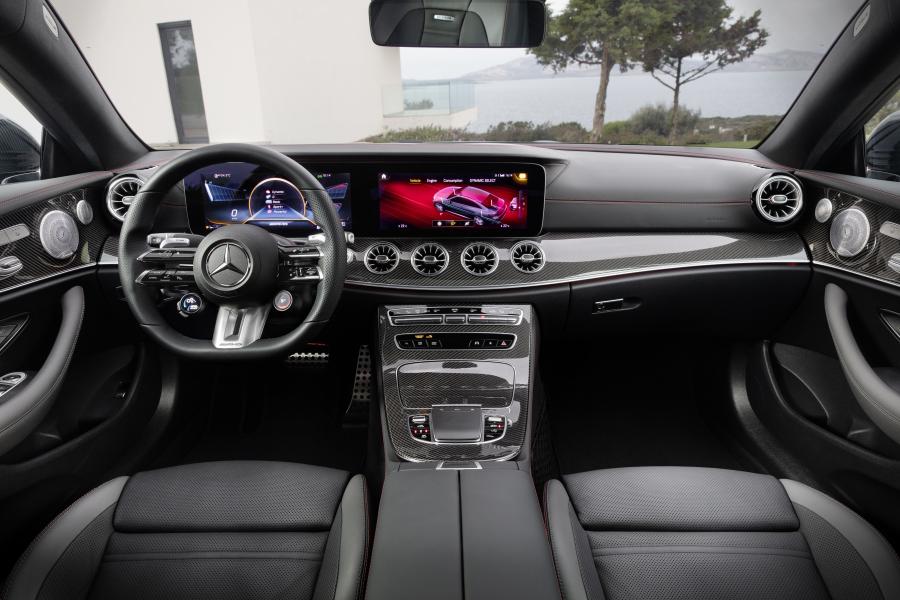 Торпедо Mercedes-AMG E53 4Matic+ Coupe (C238) 2020 года  (WW) (фото 30 из 37)